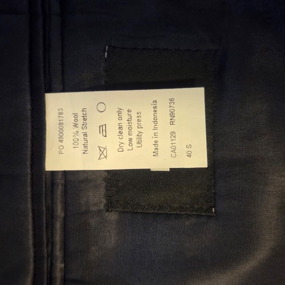 NWOT DKNY Men’s 3pc Suit Navy Pinstripe 100% Wool, 40 short, 33 waist - Picture 7 of 9